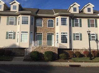 476 Hancock St #407, Rahway, NJ 07065