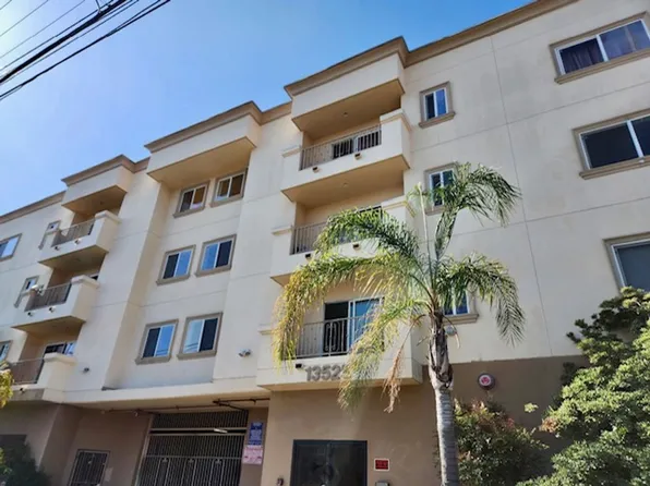 13525 Vanowen St, Van Nuys, CA