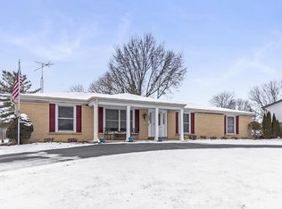 5565 Barrington Rd, Morris, IL 60450