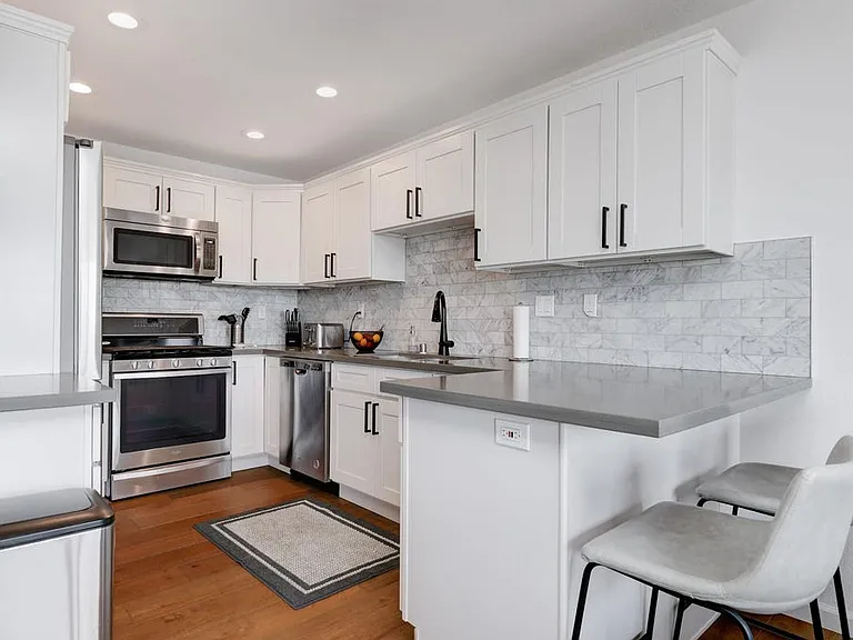 807 Highland Dr — Photo 35