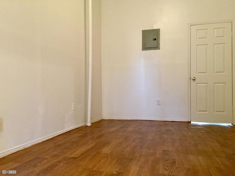 2nd image of 1379 Bushwick Ave APT 1R