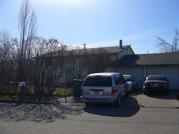 3rd image of 26628 E Queen Ave