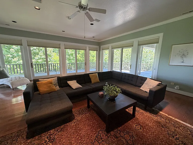 139 Summit Dr — Photo 5