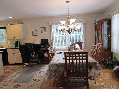 3rd image of 157 Geery Ave