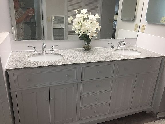 Master Bathrooms 