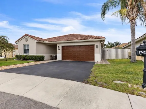 12742 NW 11th Pl, Sunrise, FL 33323