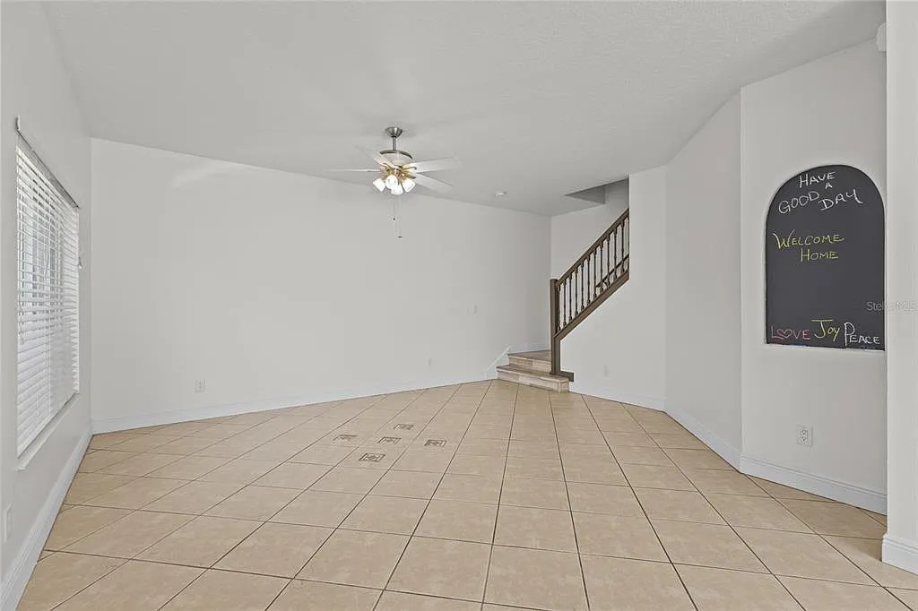 3 bed, 2.5 bath, 1200 sqft, $2,250 — Photo 3