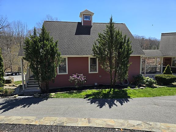5th image of 246 Lowell Rd #B