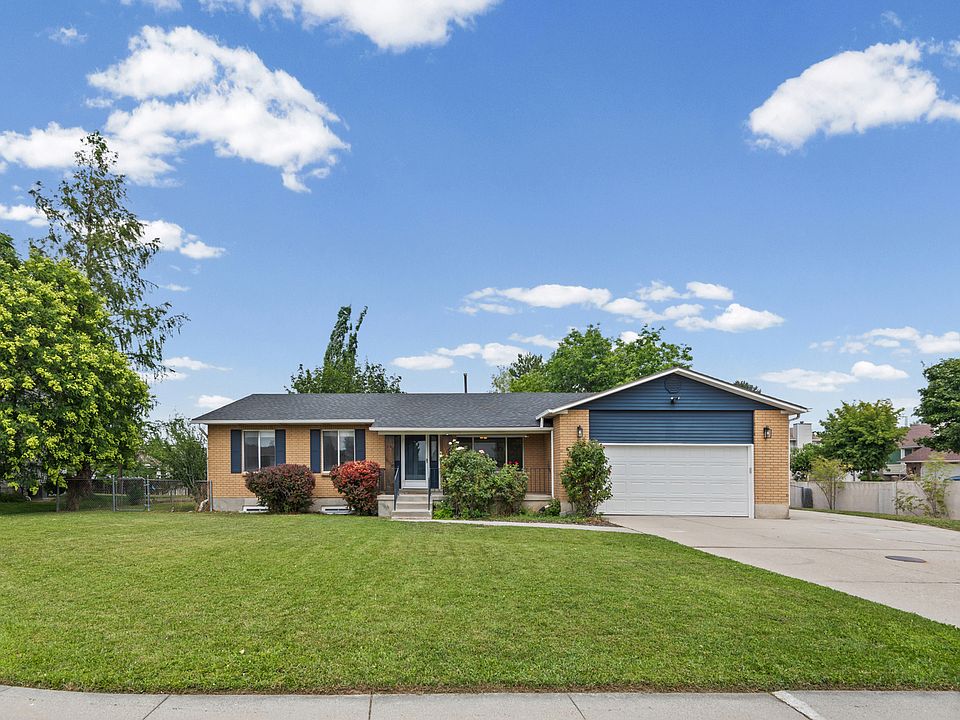 1st image of 341 E Heather Ridge Cir