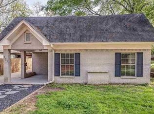 227 E Dobbs St, Tyler, TX 75701