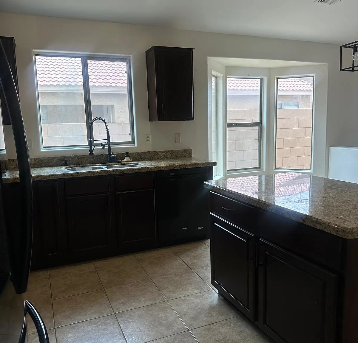 4 bed, 1849 sqft, $2,350 — Photo 4