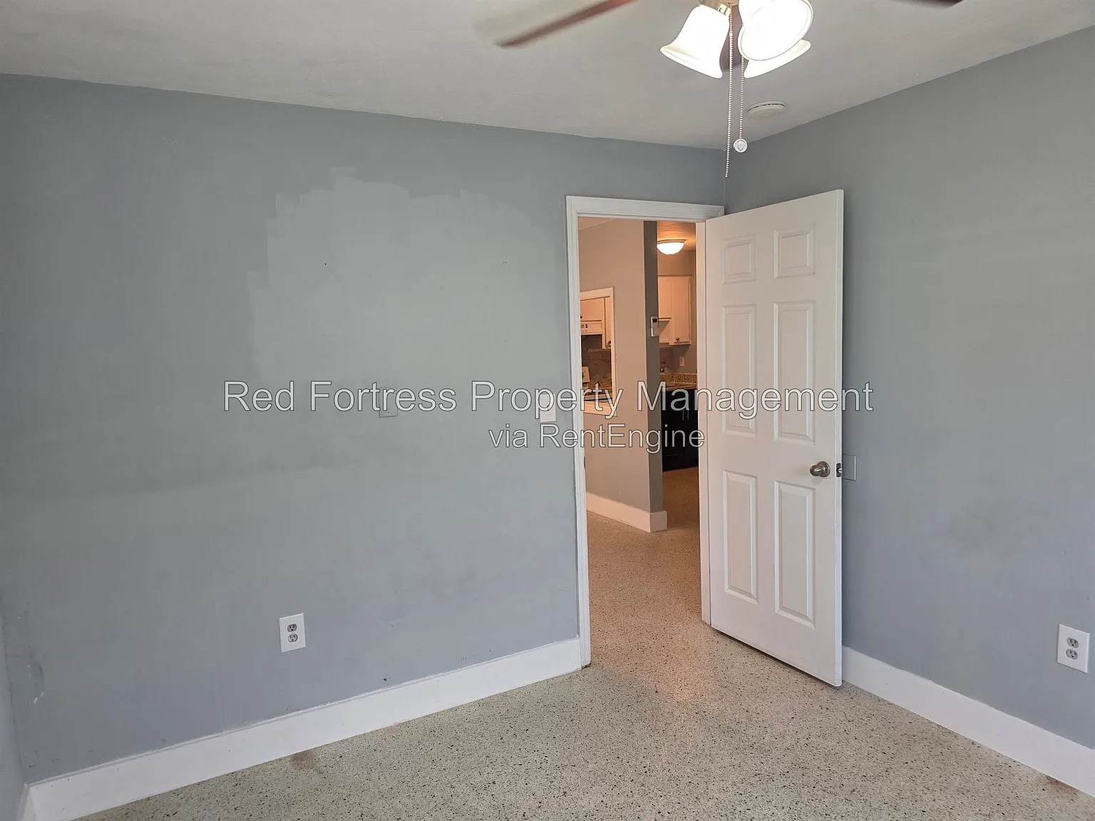 2 bed, 1.0 bath, $1,049 — Photo 3