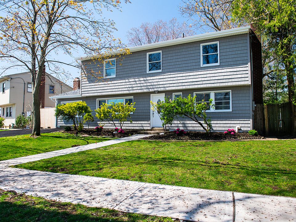 1st image of 2409 Legion St