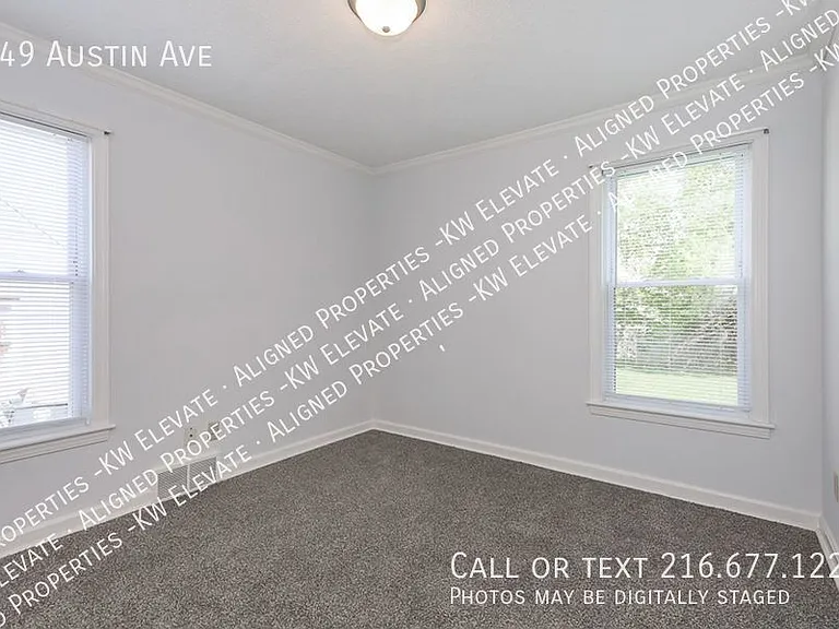 949 Austin Ave — Photo 15