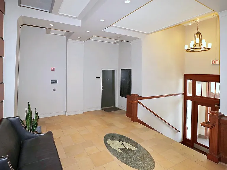 523 Grand Blvd #2F — Photo 3