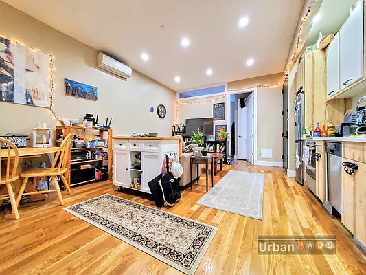 Rented by Urban Pads | media 21