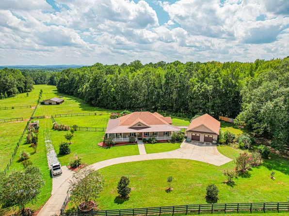 210 Saddle Lake Dr, Williamson, GA 30292