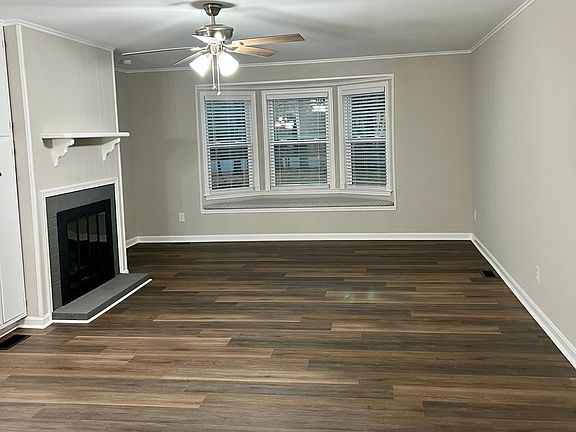 3rd image of 101 Wheeley Cir