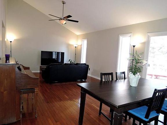 4th image of 1835 Clydesdale Dr