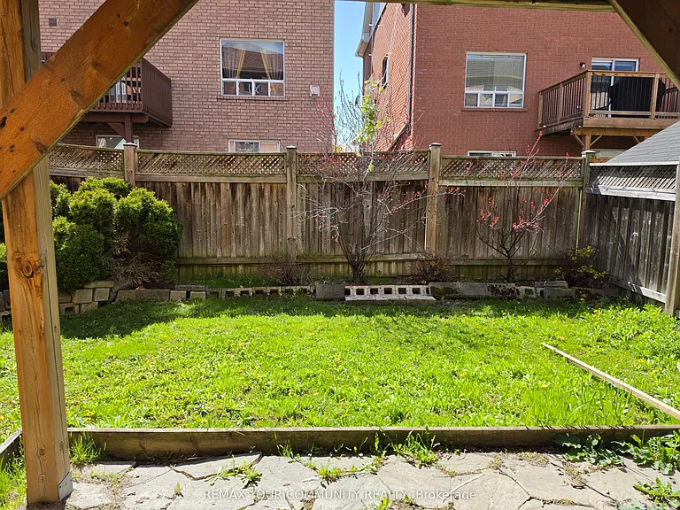 69 Gail Parks Cres — Photo 19