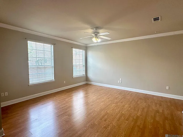 900 Dean Lee Dr #206 — Photo 4