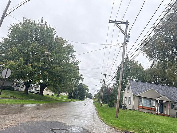 4th image of 1142 Western Ave SW