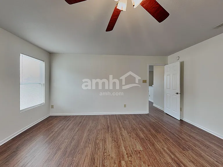 524 Bridgewater Dr — Photo 14