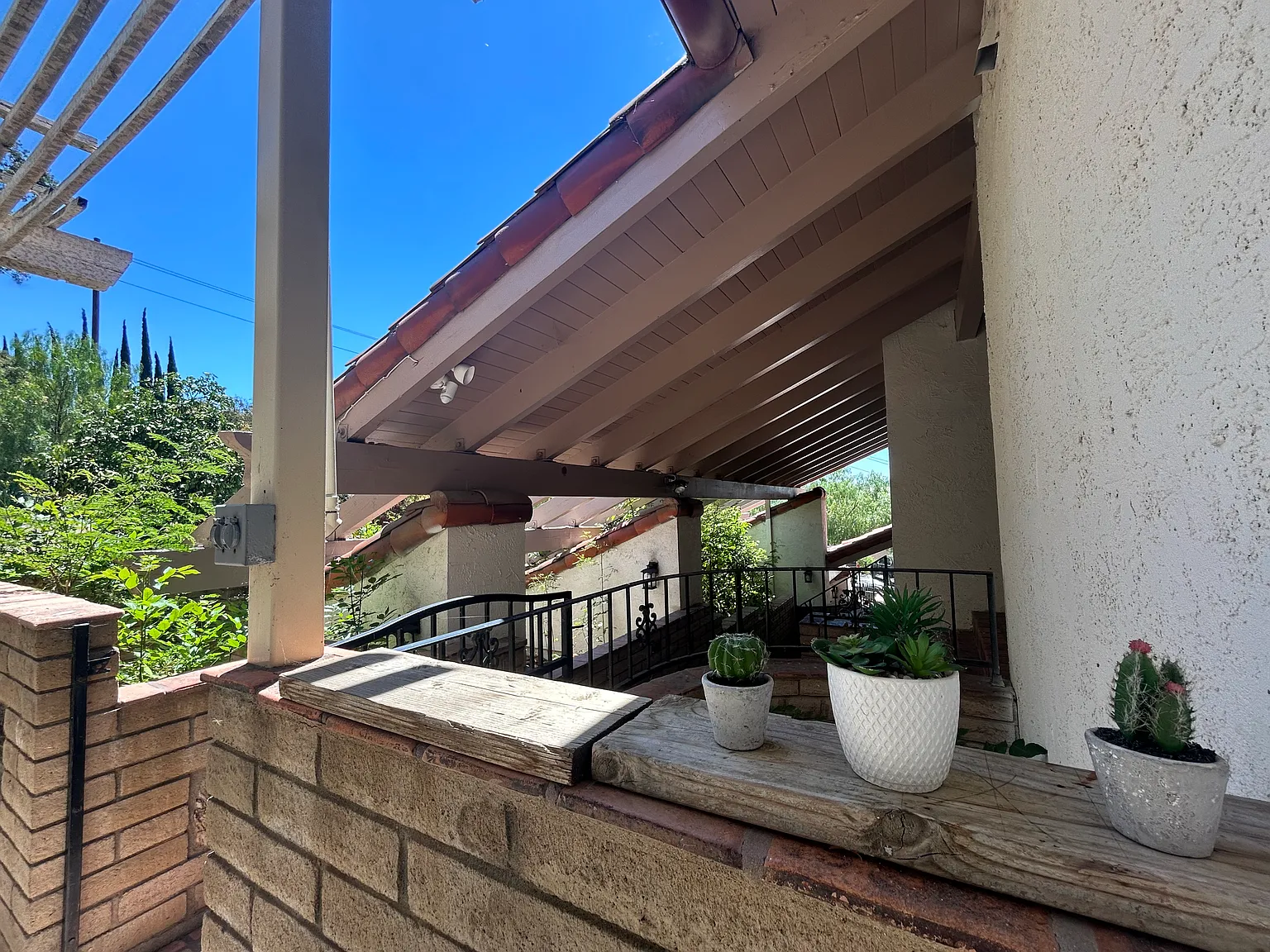3 bed, 3771 sqft, $1,000 — Photo 3