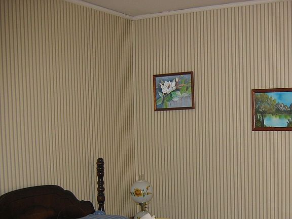 spare bedroom
