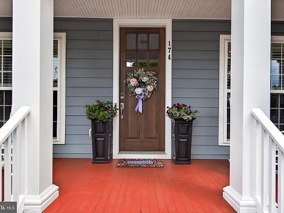 3rd image of 174 Walden Way