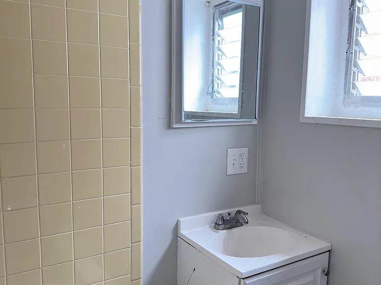 1536 S Bailey St — Photo 30