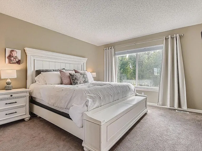 20828 Willowbend Ln — Photo 16