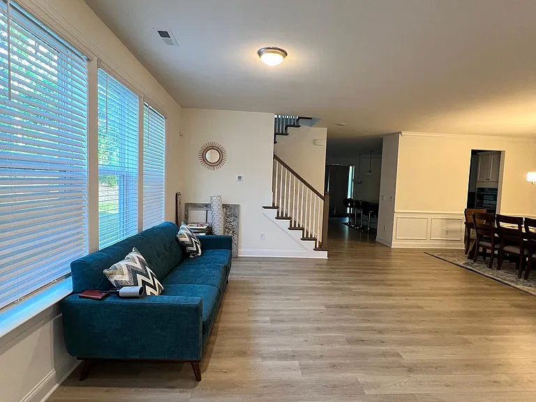 2563 Hutch Ln — Photo 30