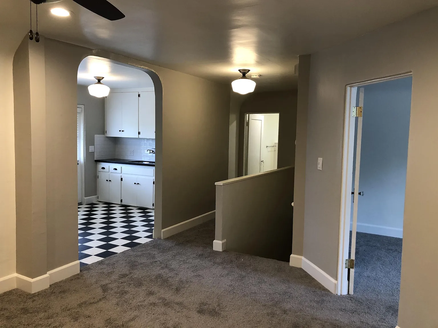 Berkeley Ave. 150 N. - B — Photo 4