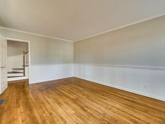 37th image of 134 Lake Bluff Drive
