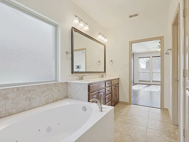 1809 McGee Ave — Photo 11