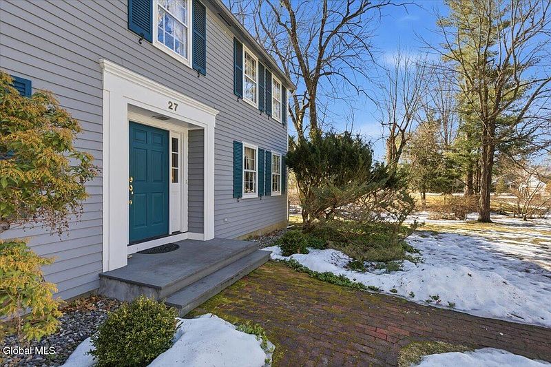 2nd image of 27 Wexford Road