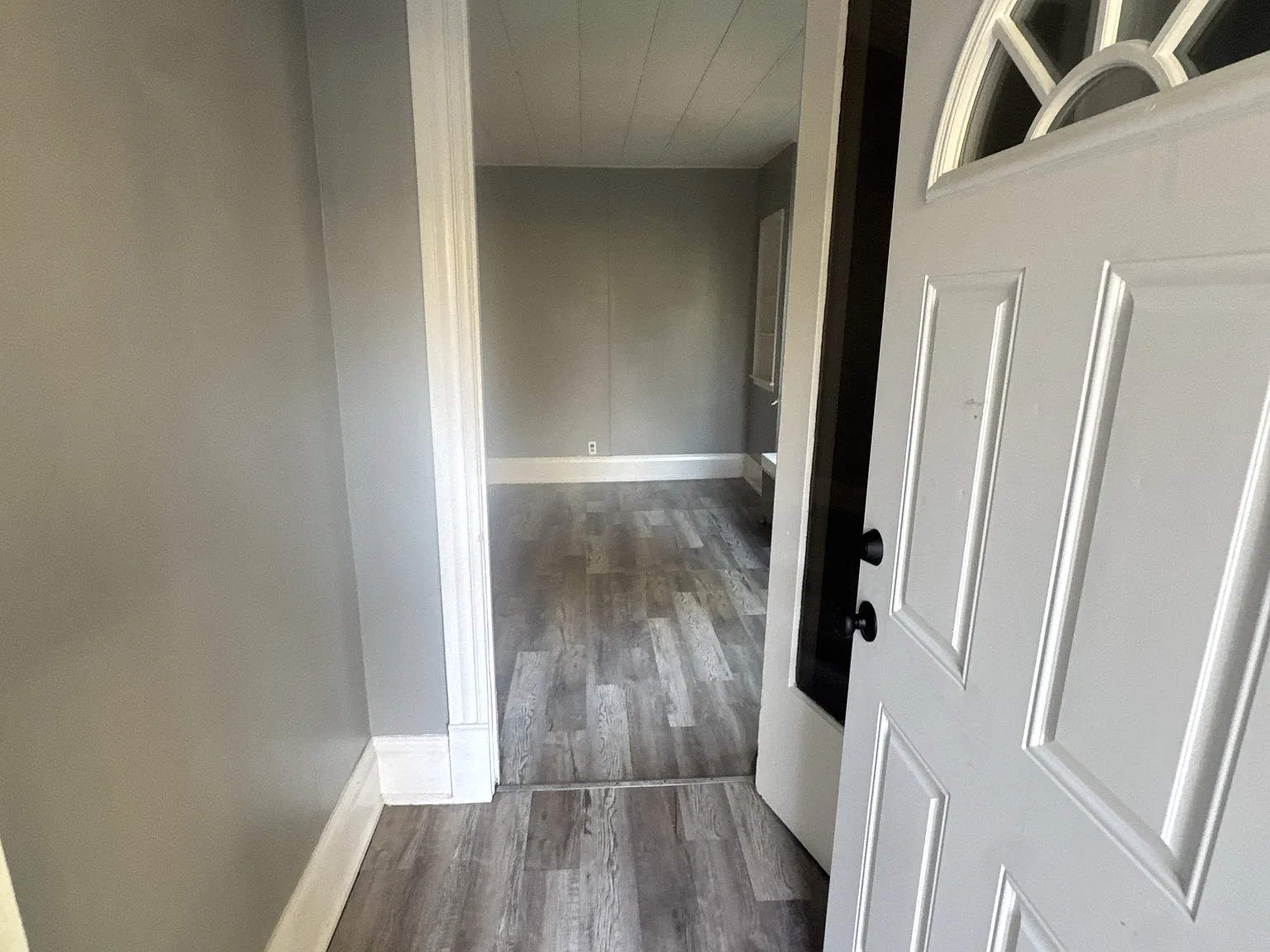 2 bed, 850 sqft, $875 — Photo 3