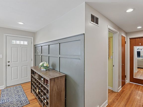 3rd image of 6802 Whitehall Ave