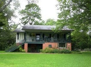 1020 Lakeshore Dr, Pineville, LA 71360