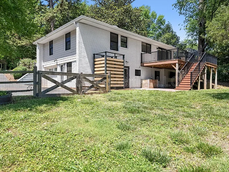 611 Poindexter Dr — Photo 31
