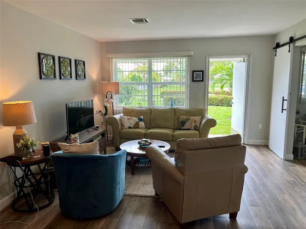 3850 NE 21st Avenue #2, Lighthouse Point, FL 33064