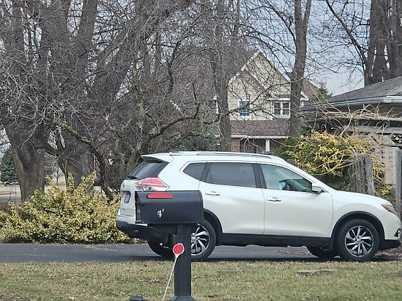 3rd image of 4990 Elm St