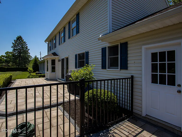 220 Branch Ave — Photo 15