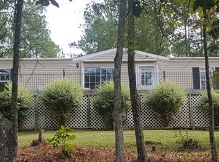 2195 Harbour Pointe Dr, Sparta, GA 31087