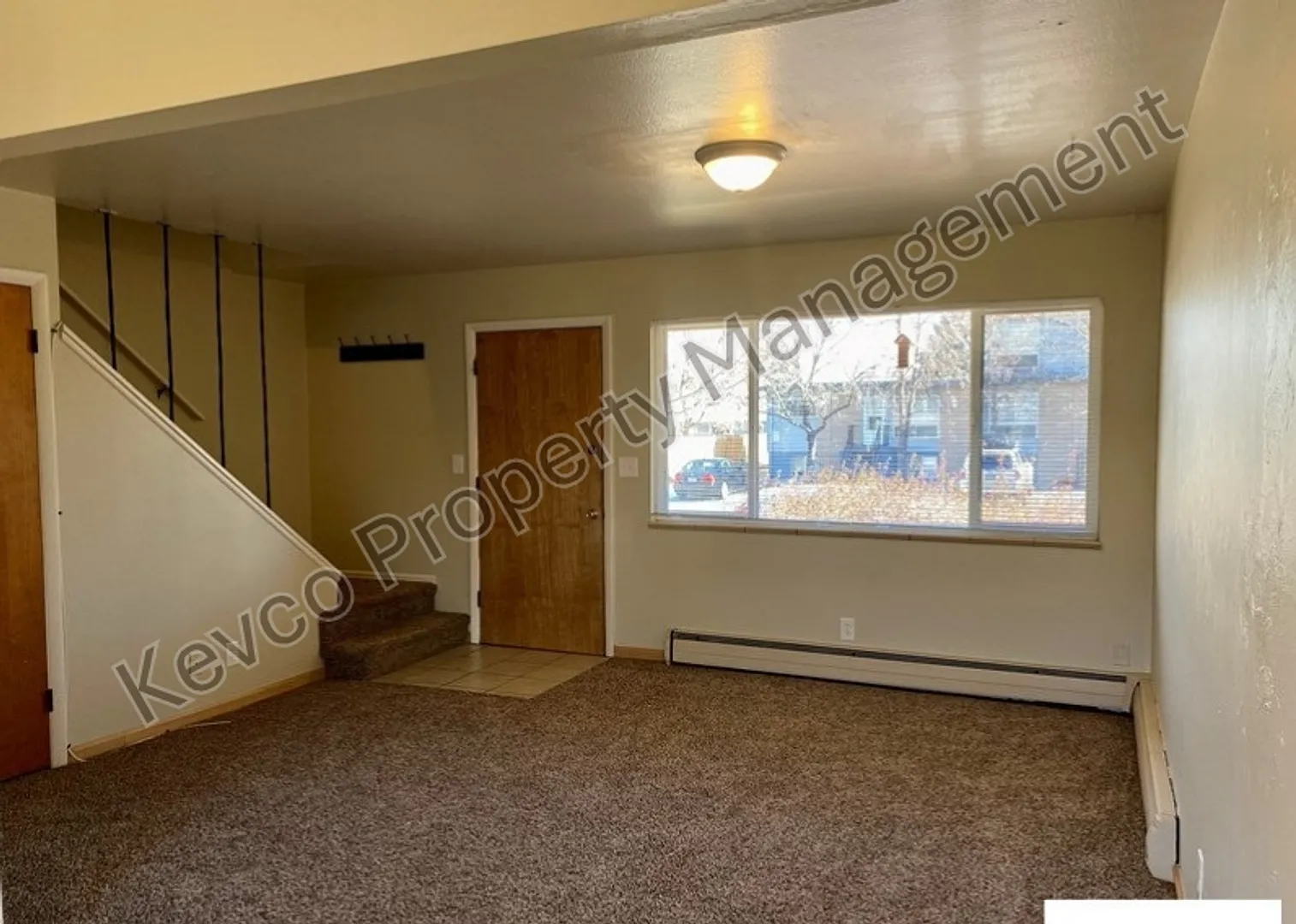 1101 Ponderosa Dr — Photo 3