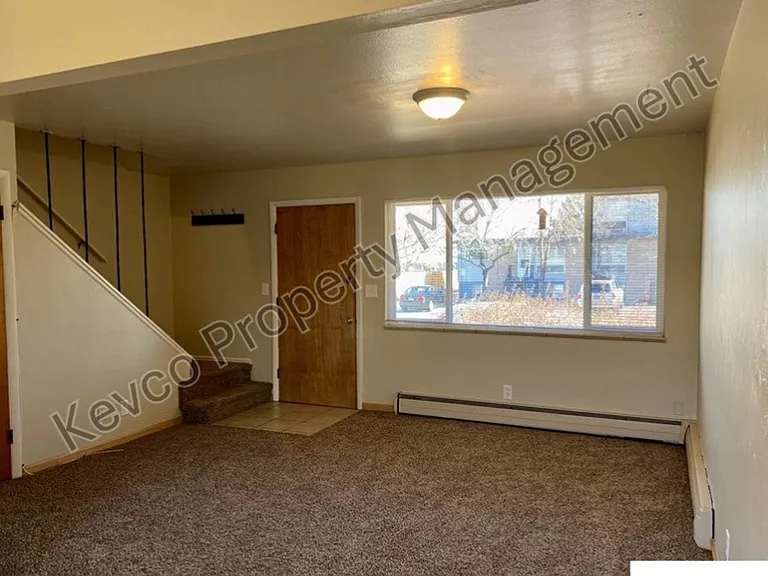 1101 Ponderosa Dr — Photo 3