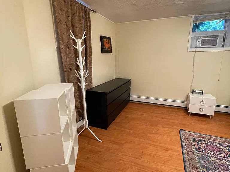 Bed room