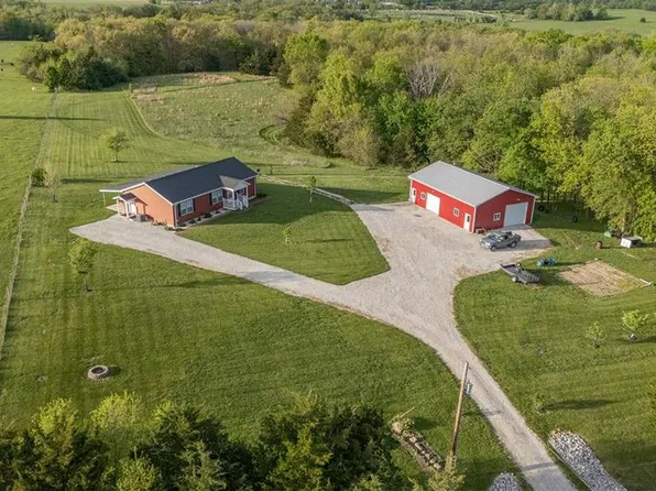 42046 Indiana Ln, Perry, MO 63462