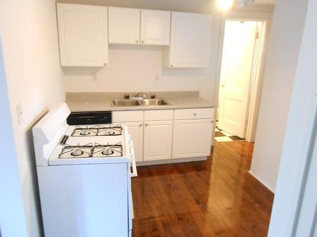 1st image of 1952 W Wilson Ave APT 2Z